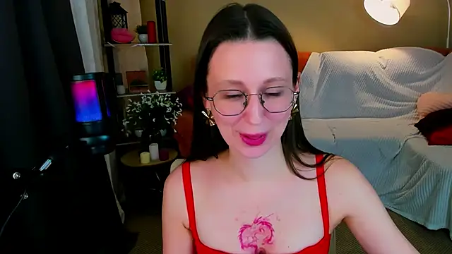 YourLovellyStory's cam snapshot