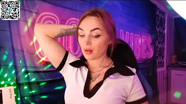 Vellora_'s cam snapshot