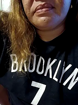 mature_l0ve43's cam snapshot