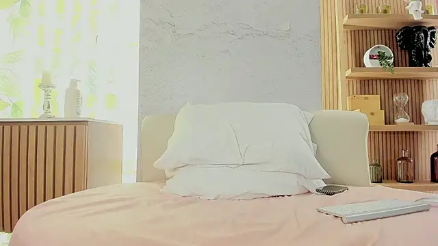 Scarleett_22 live sex cam