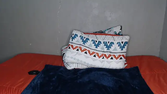 Lunalee's cam snapshot