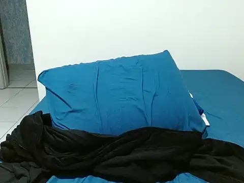 vaholiver live sex cam