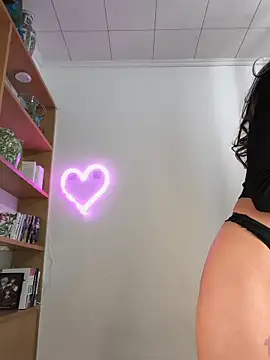 Naughty-Jessie live sex cam