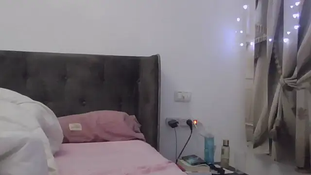 maayanlevi2 live sex cam