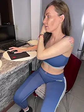 DivineAmely's cam snapshot