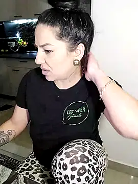 hot-babygirl's cam snapshot