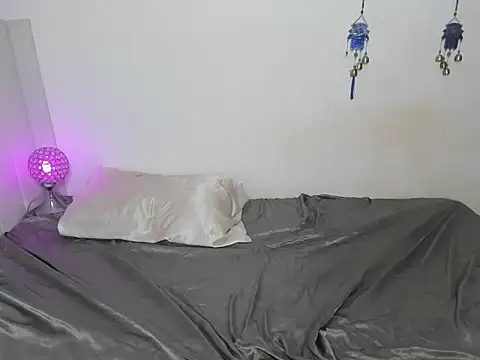 Aliyah_Bucks live sex cam