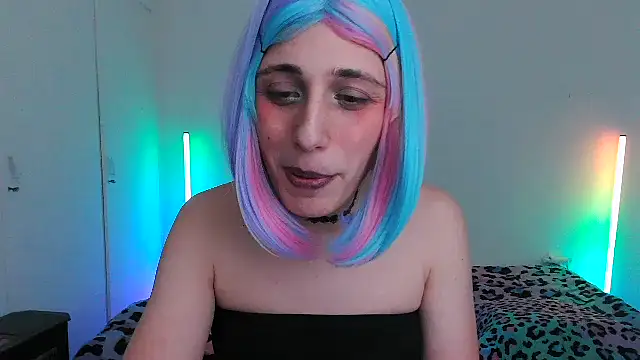 HoneyValentine live sex cam