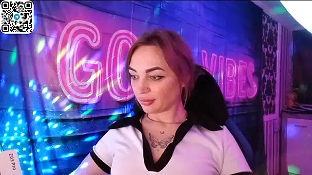 Vellora_'s cam snapshot