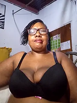 YELLOW_BONE live sex cam