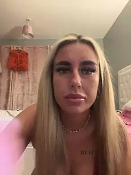 EllieMaeBaby live sex cam