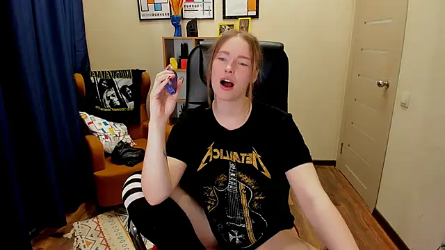 _fiona_Love's cam snapshot