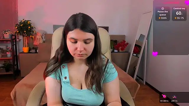 Viola__Shy live sex cam