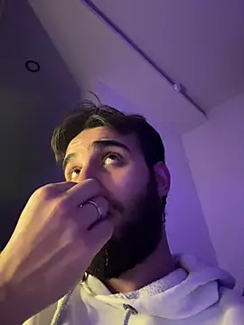 2HARDKURT live sex cam