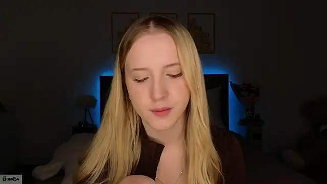 adele_armass's cam snapshot