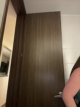 Alyshanon18 live sex cam