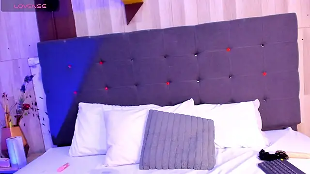 GabyRouge's cam snapshot