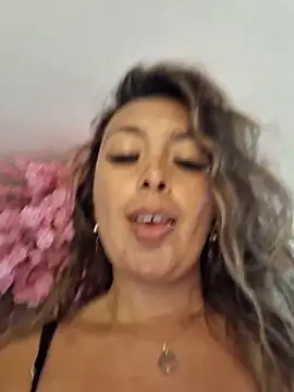 lauramcdowell1 live sex cam