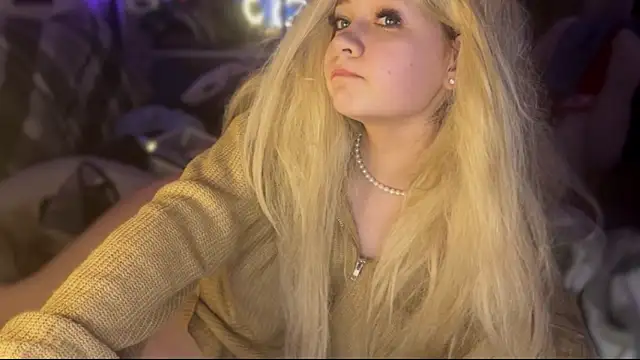 nikoli_naw live sex cam