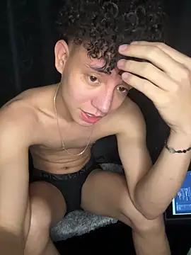yoursexyjose live sex cam