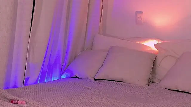 meganlake's cam snapshot