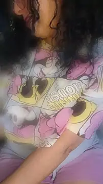 LondonHilton's cam snapshot