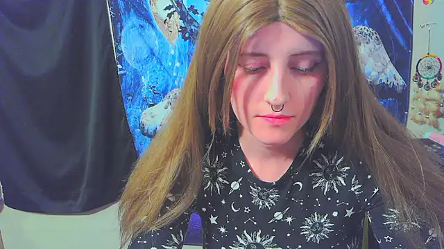 _hellostormy_'s cam snapshot