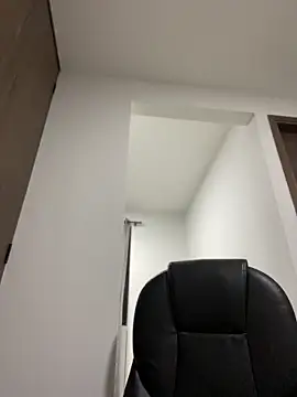 alison_parkerr26's cam snapshot