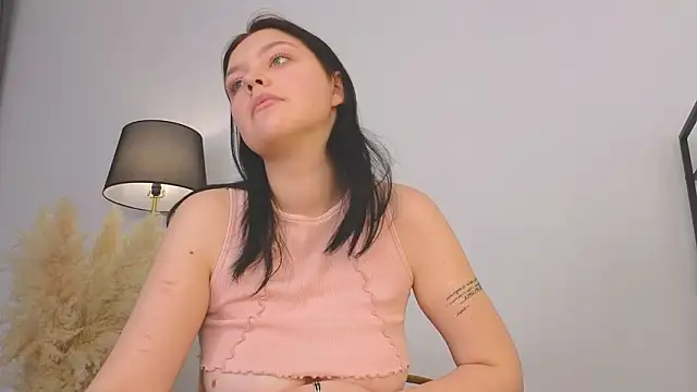 DeliaEffy's cam snapshot