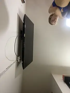 karla-thomsom10's cam snapshot