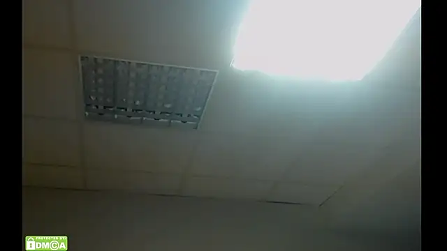 ZeinMiracles live sex cam