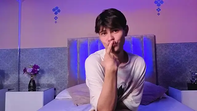 Derek_Sinn's cam snapshot