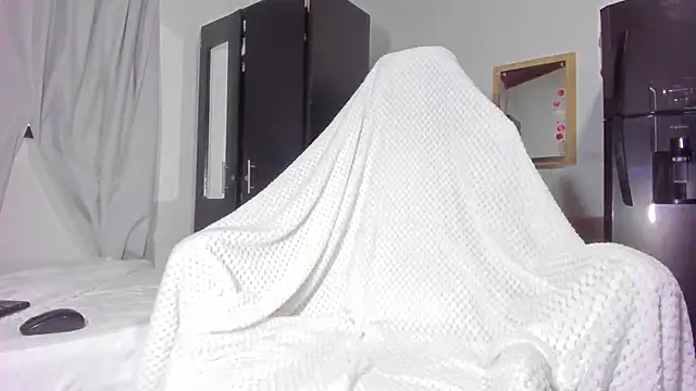 Stormeass live sex cam