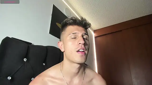 kevin_ahss live sex cam