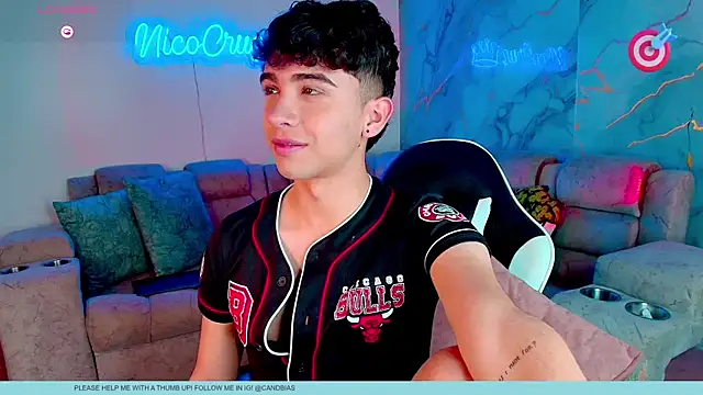 Niico_Cruz live sex cam