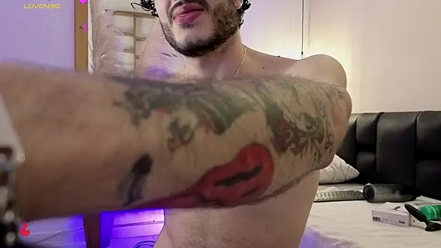 Rafael_Mendezz live sex cam