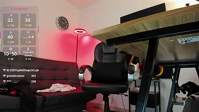 Ethan_Castellano live sex cam