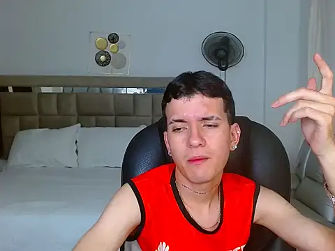 eroboyxox live sex cam