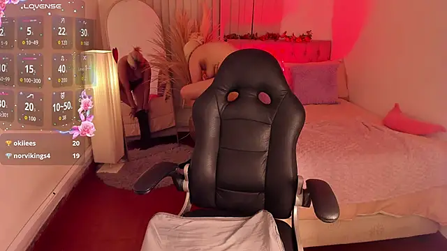 BarbieHannaB_'s cam snapshot