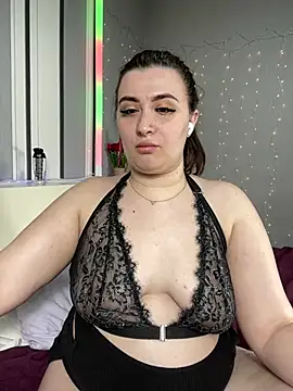 lipsi_vikki's cam snapshot