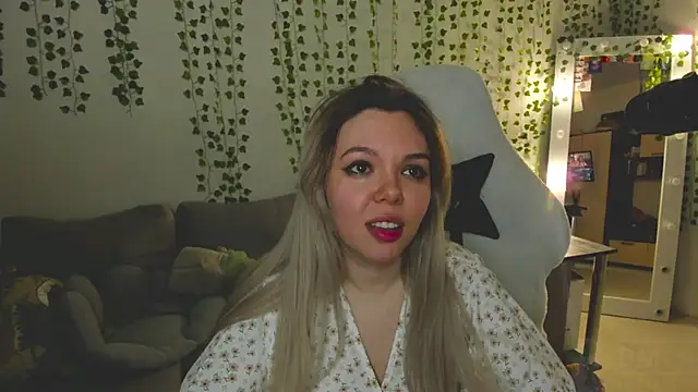 SpecterGirl's cam snapshot