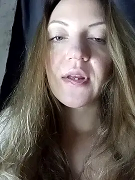 KattyLuuu's cam snapshot