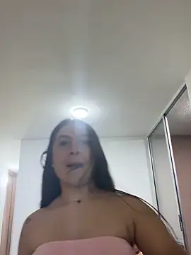 Pretty_Isadora's cam snapshot