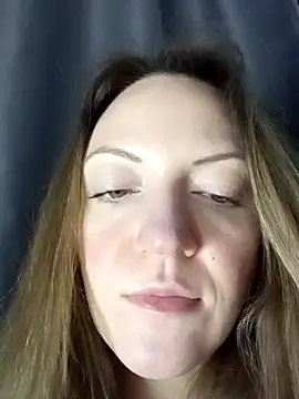 KattyLuuu's cam snapshot