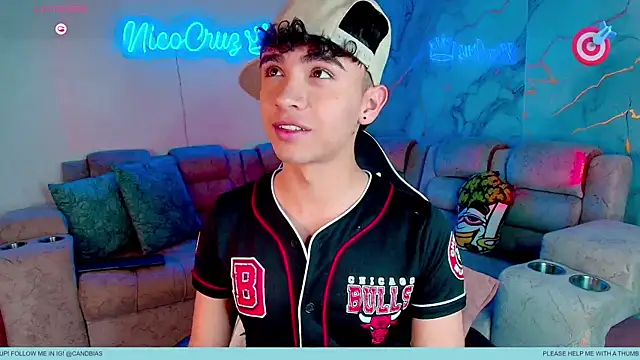 Niico_Cruz live sex cam