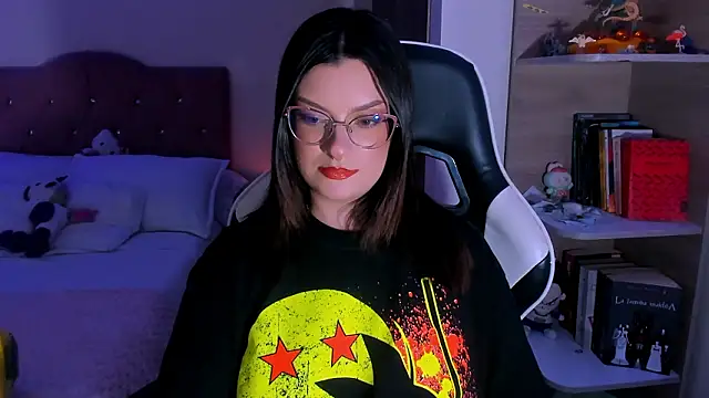 OphelianaRose33 live sex cam