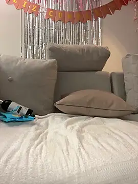 Rae_Lil_White's cam snapshot