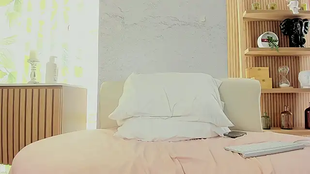 Scarleett_22 live sex cam