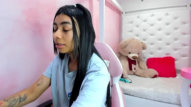 eimmy__skinny's cam snapshot