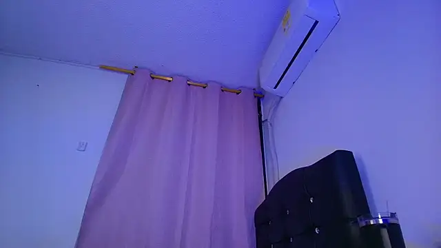 Mia_depp live sex cam